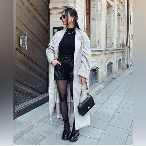 Styling ideas for Dressing up Shorts for winter. - Picture 9 of 16